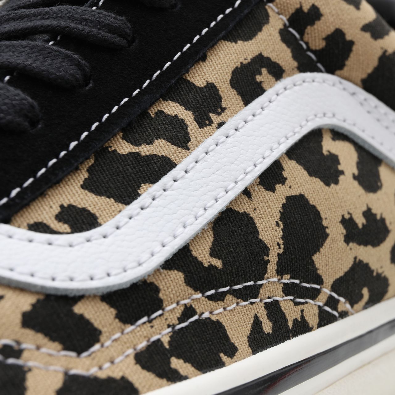 Vans Anahiem Factory Old Skool 36 DX Black Classic Mens Womens - (Anaheim Factory) black/tan leopard VN0A54F39GI Shoes